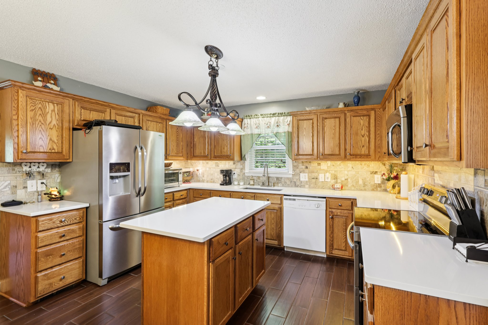 Delwood Court-S2608-018.jpg