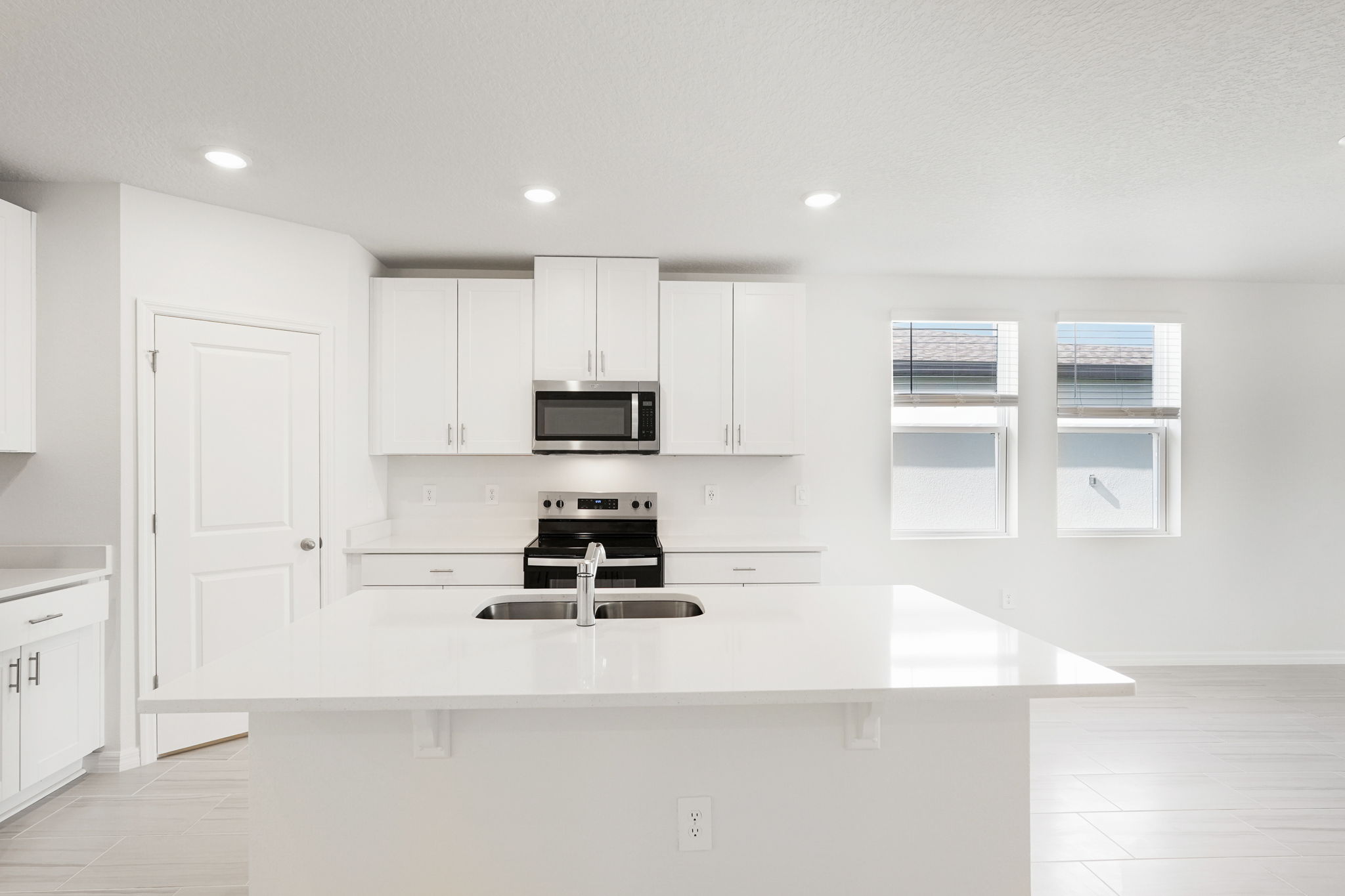 Tampa - Magnolia Bay - 188 Lazy Shr Dr, Nokomis, FL 34275 - 011