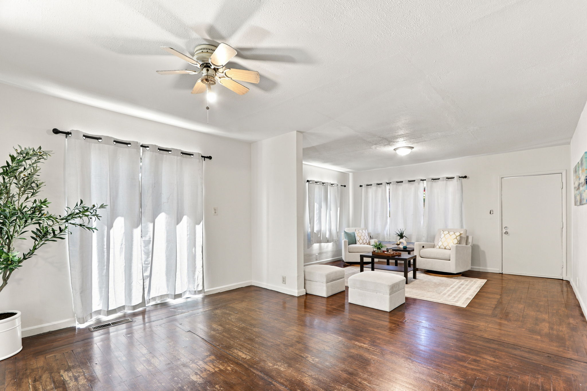 017_F8_188 N 18th St