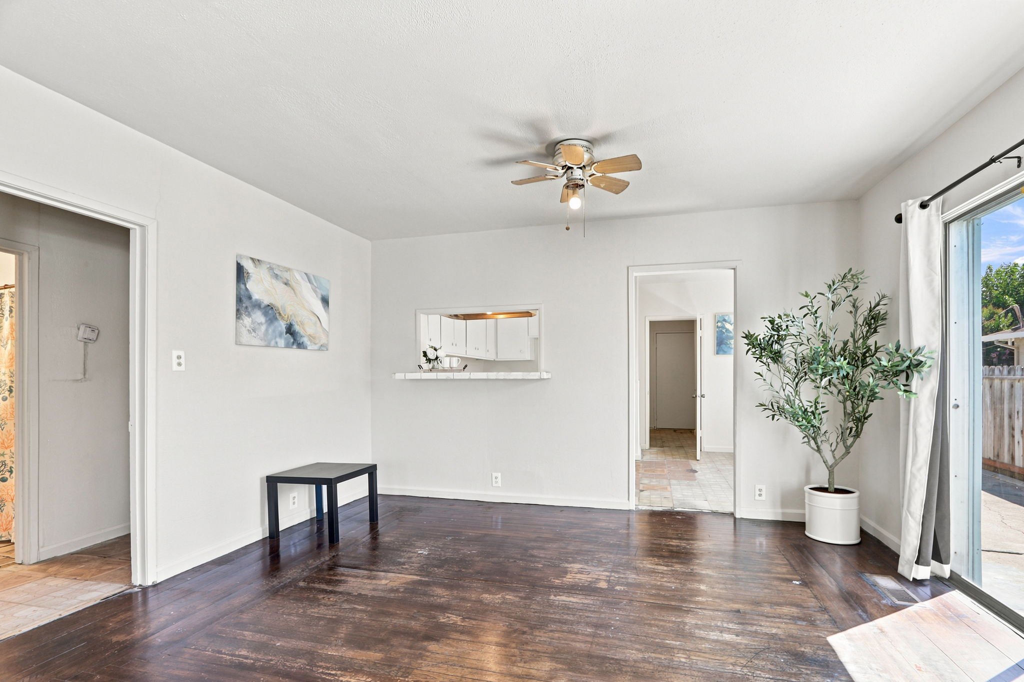 021_F8_188 N 18th St