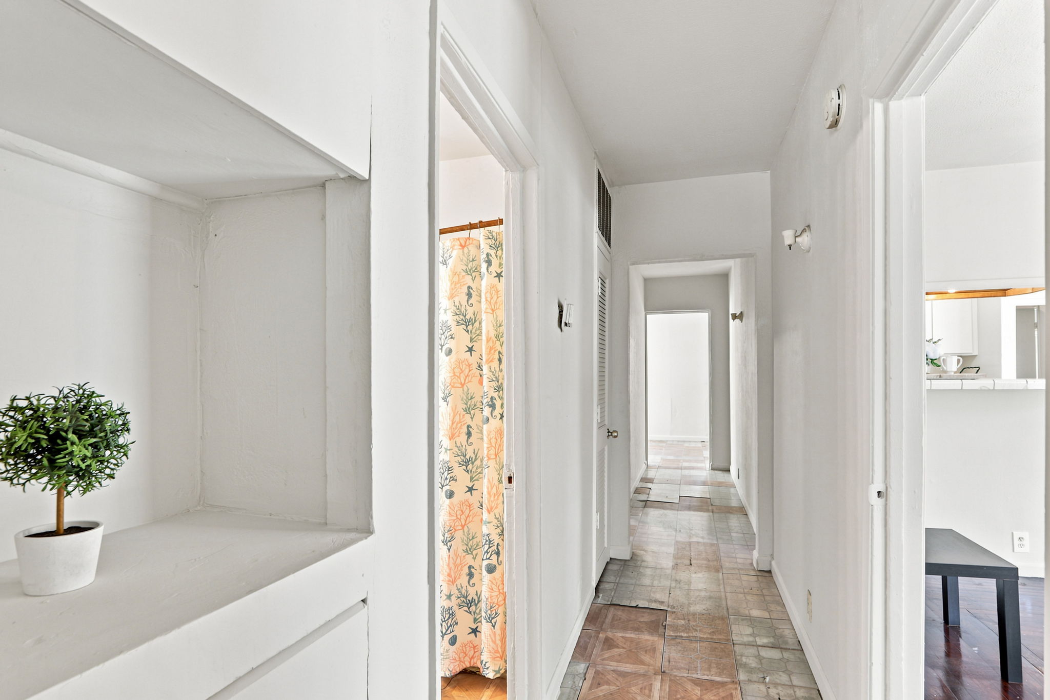 022_F8_188 N 18th St