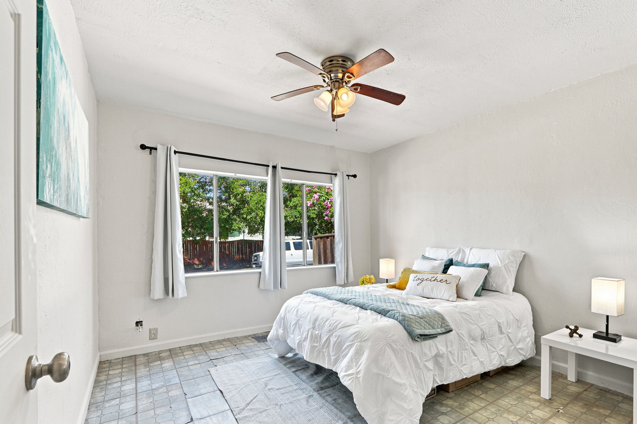 023_F8_188 N 18th St