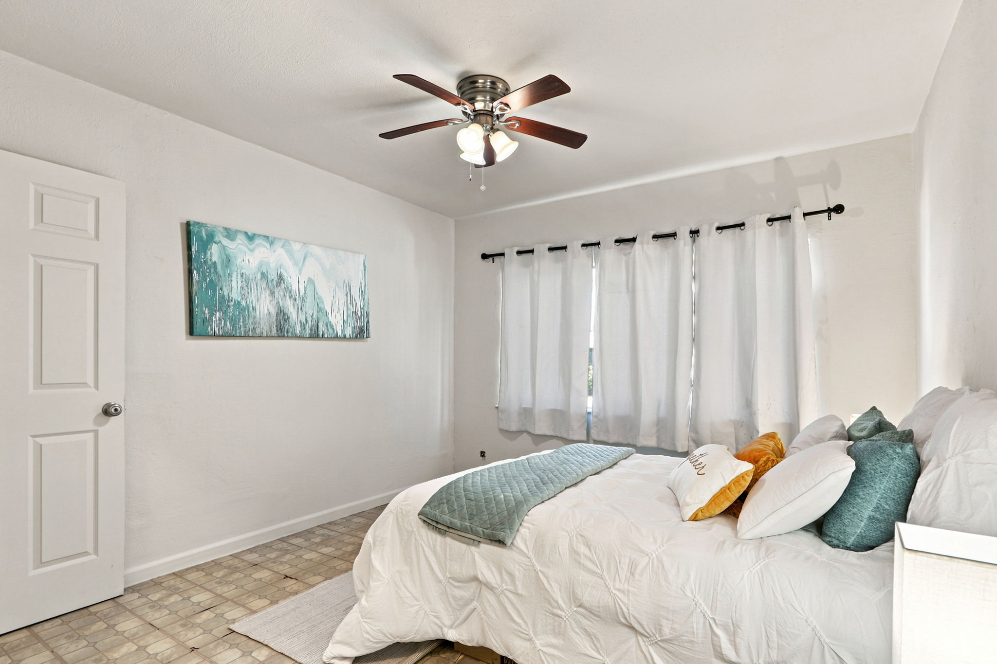 027_F8_188 N 18th St