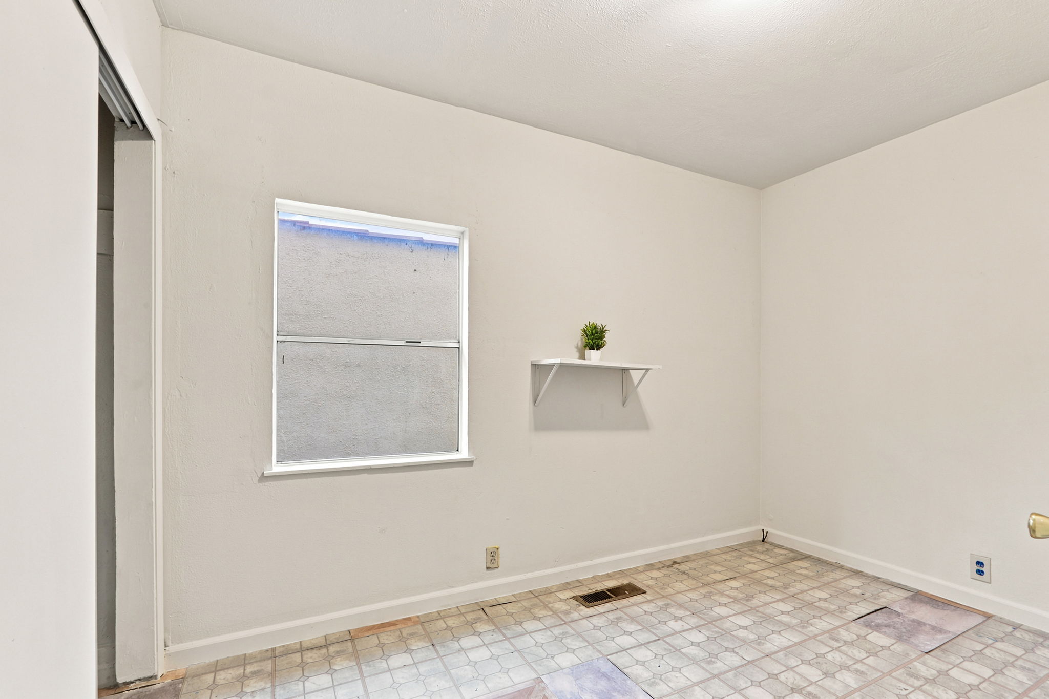 035_F8_188 N 18th St