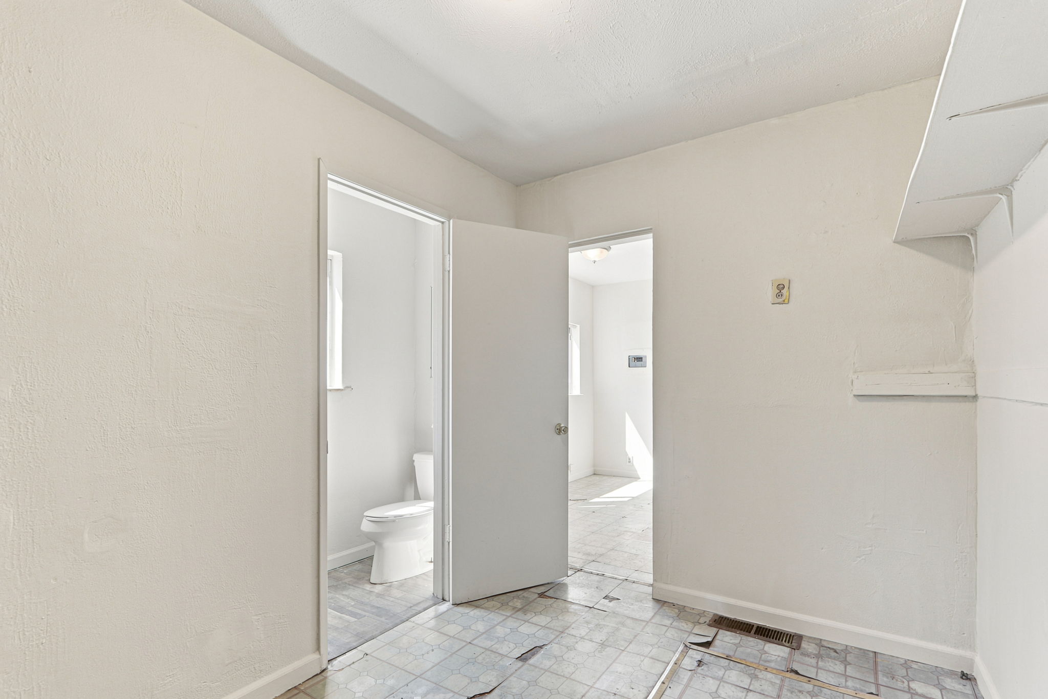038_F8_188 N 18th St