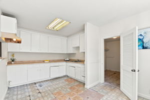 013_F8_188 N 18th St