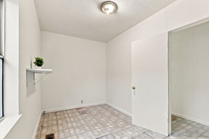 034_F8_188 N 18th St