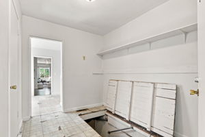 037_F8_188 N 18th St