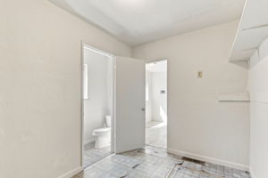 038_F8_188 N 18th St