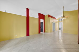 Photo 48