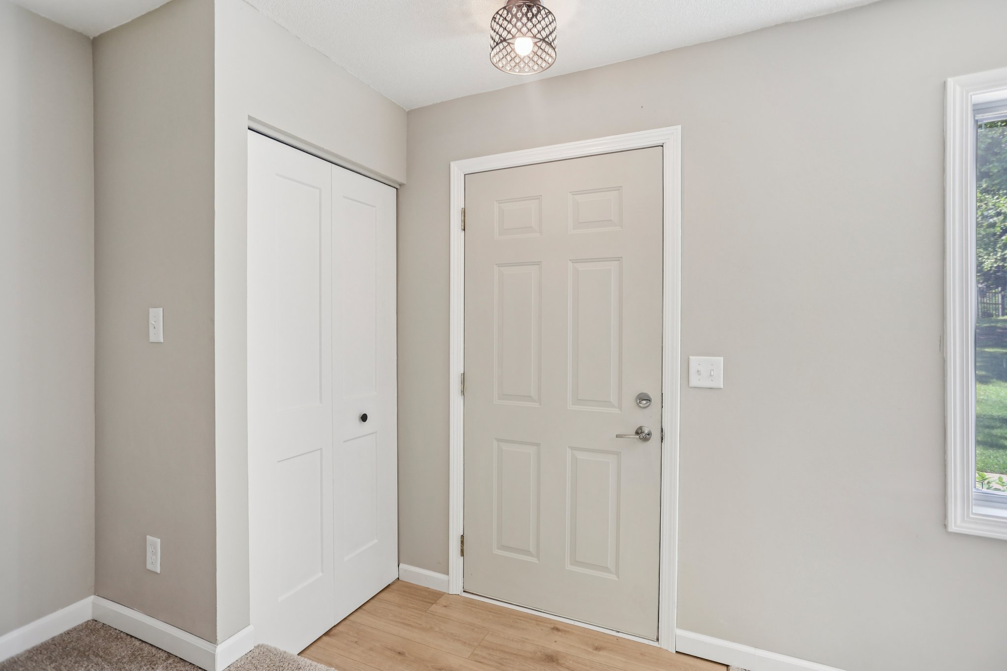 River Woods Ln-S2907-006.jpg