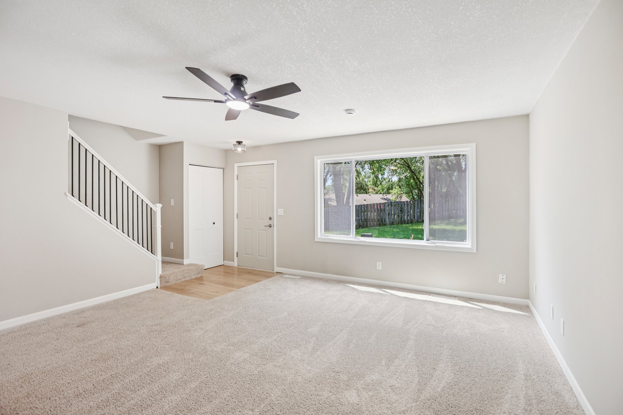 River Woods Ln-S2907-007.jpg