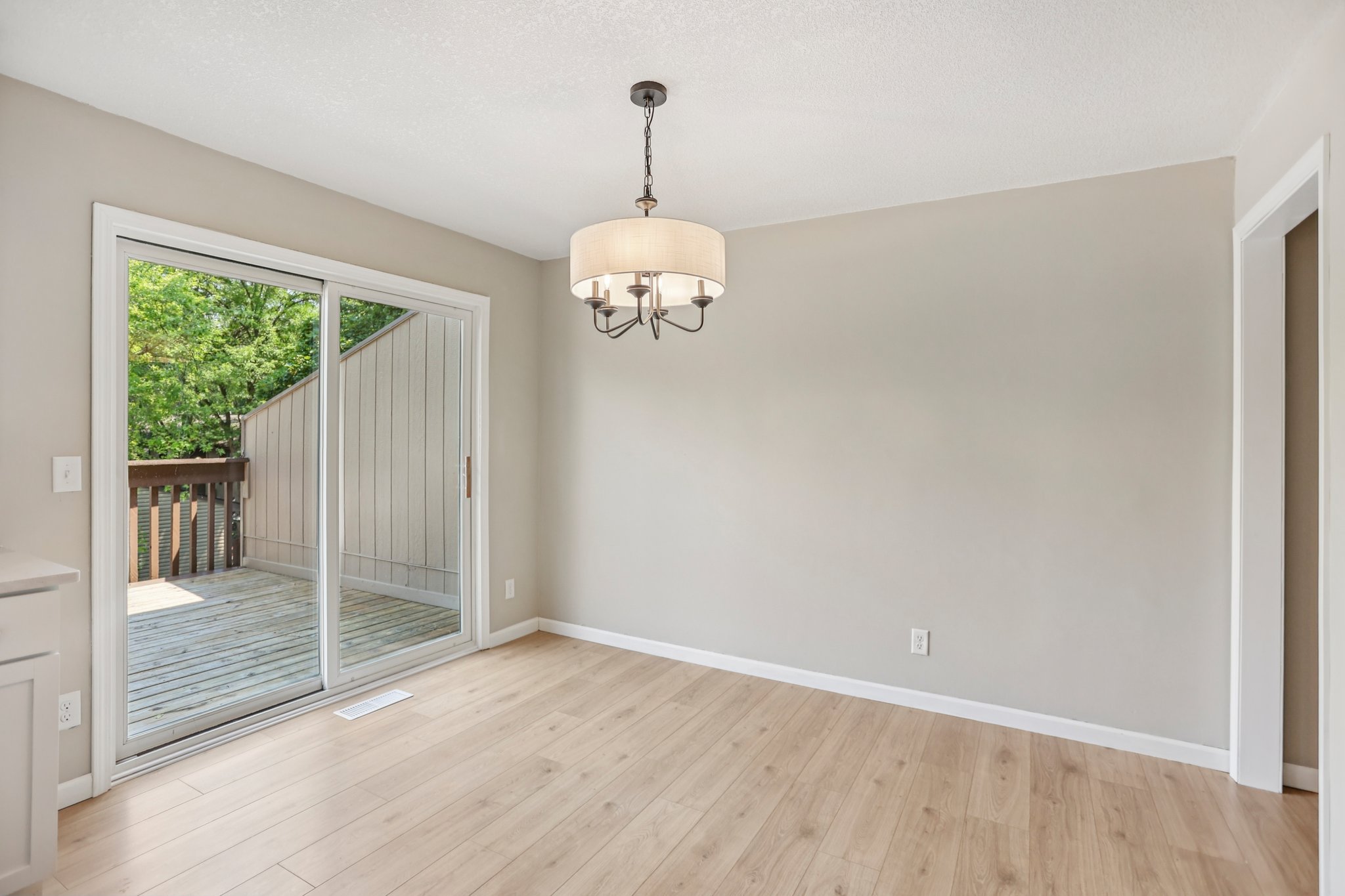 River Woods Ln-S2907-009.jpg