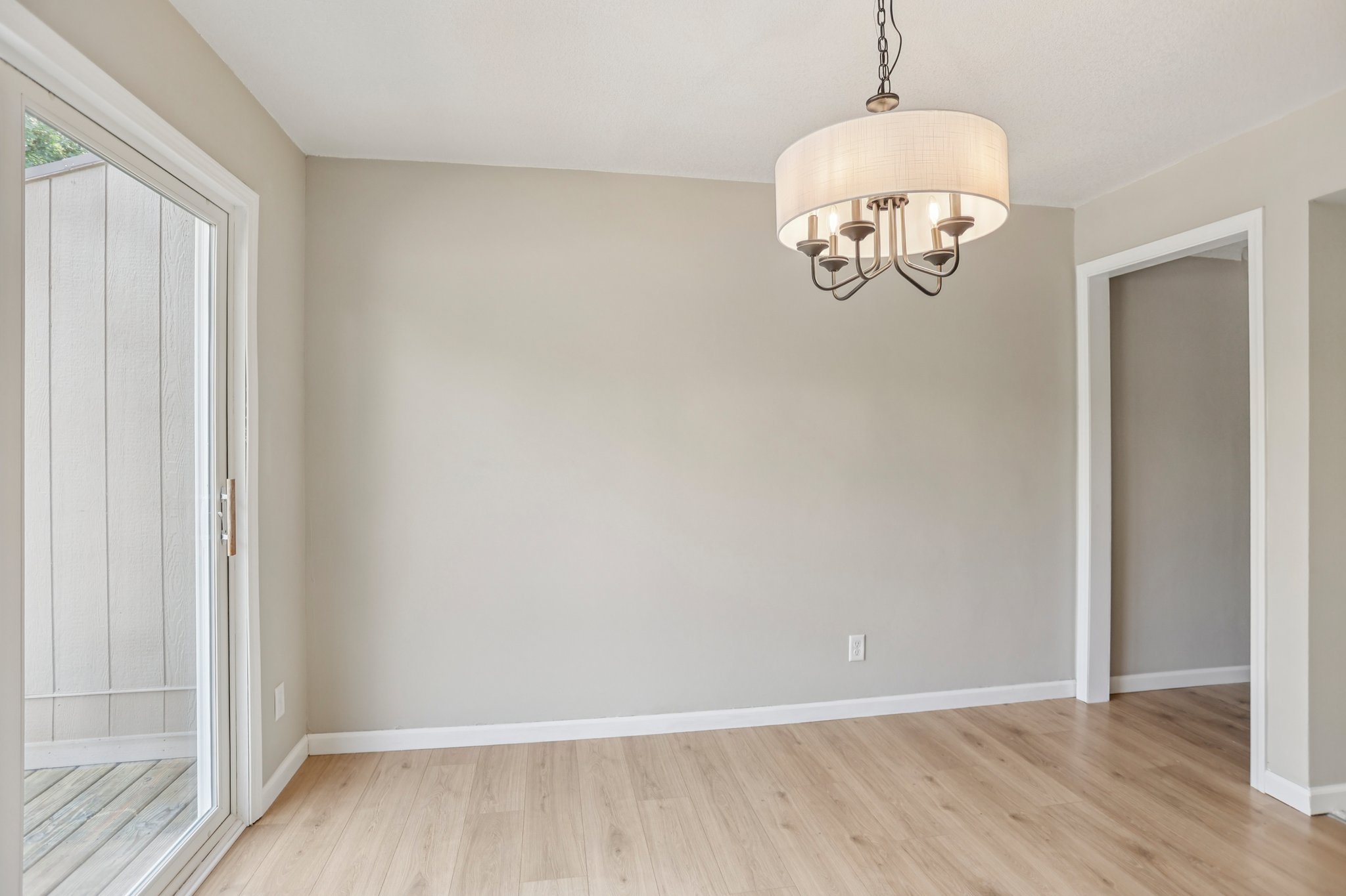 River Woods Ln-S2907-010.jpg