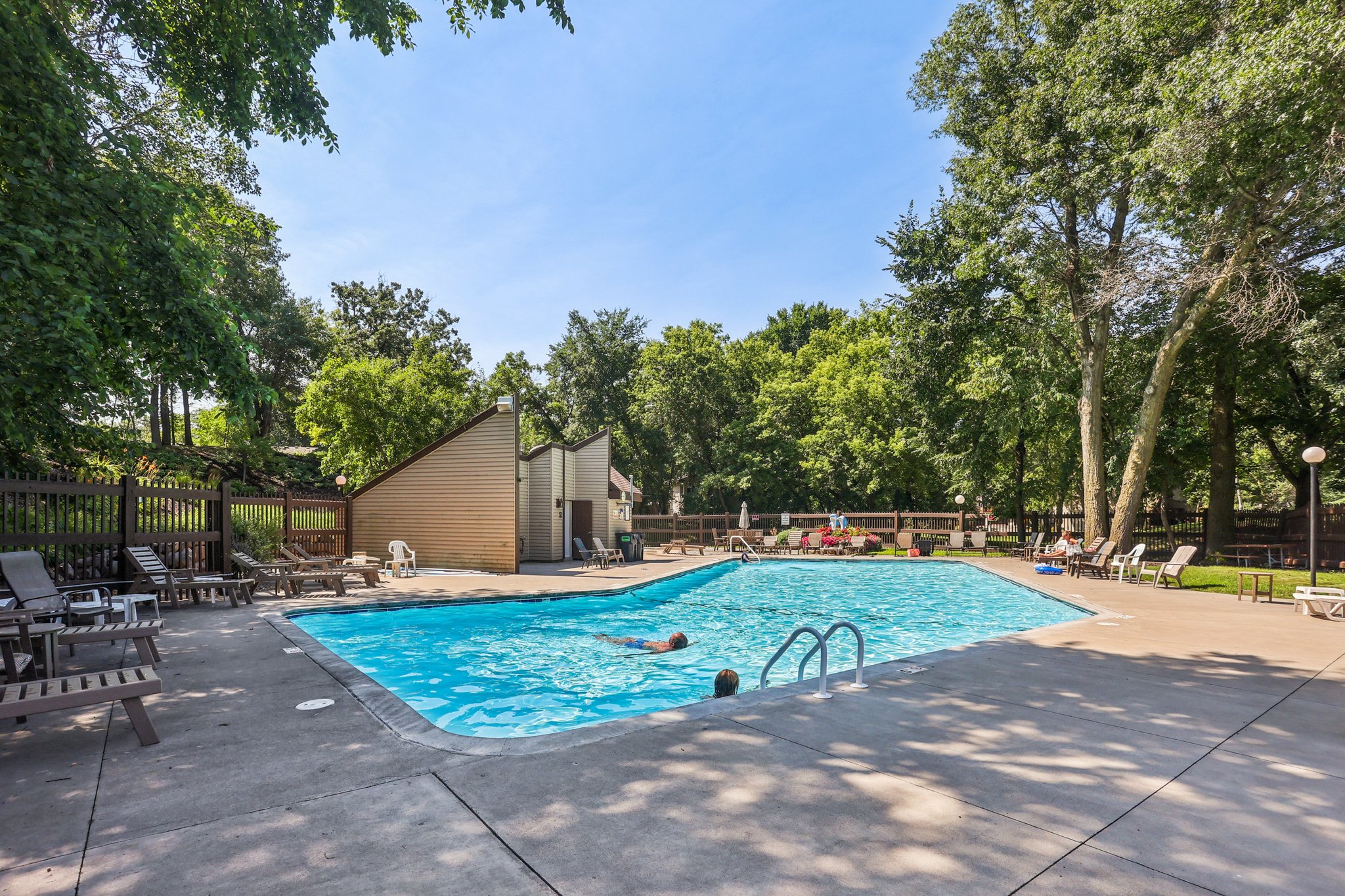 River Woods Ln-2907-906.jpg