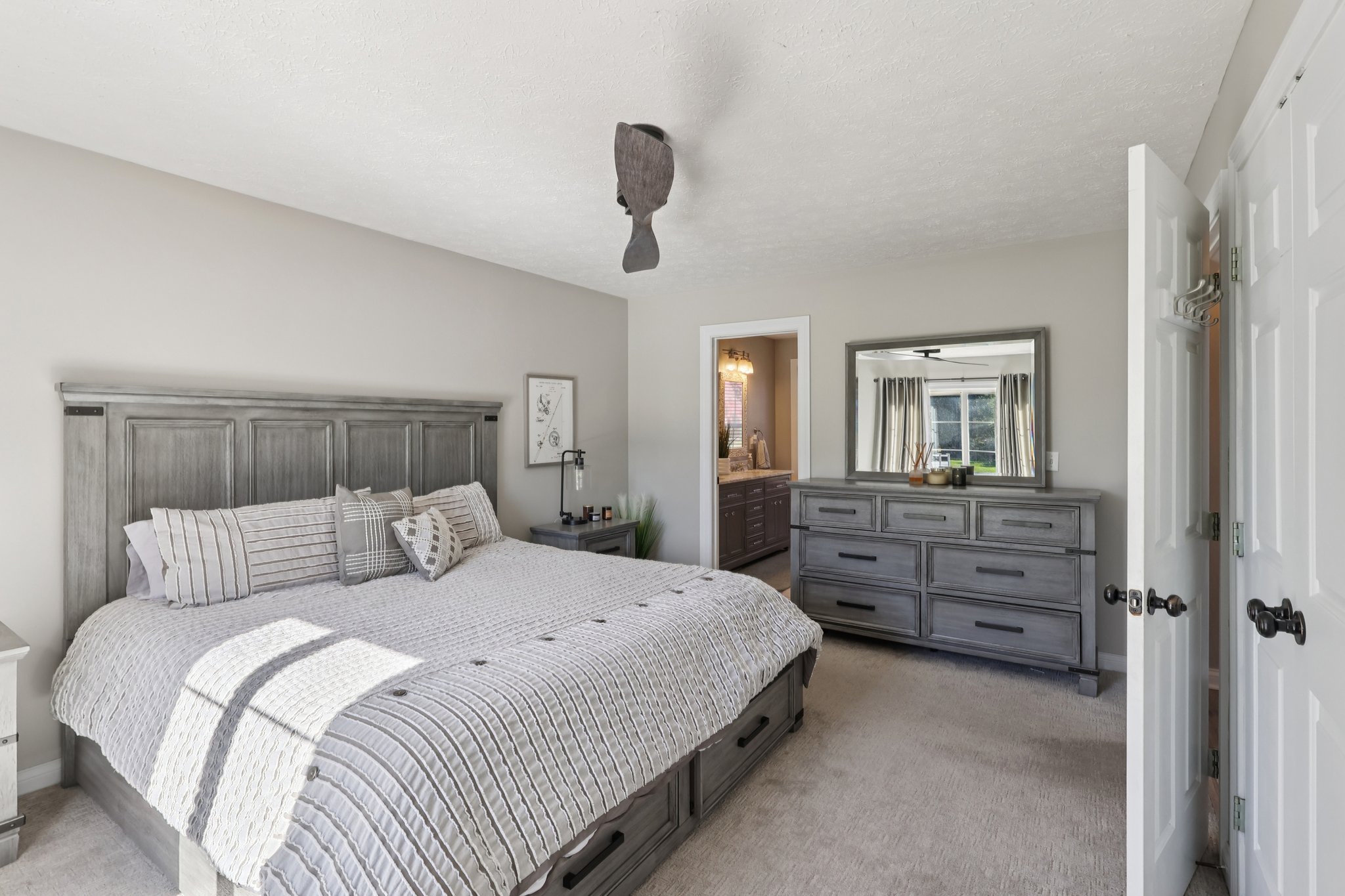 W Sturbridge Dr-S2910-032.jpg