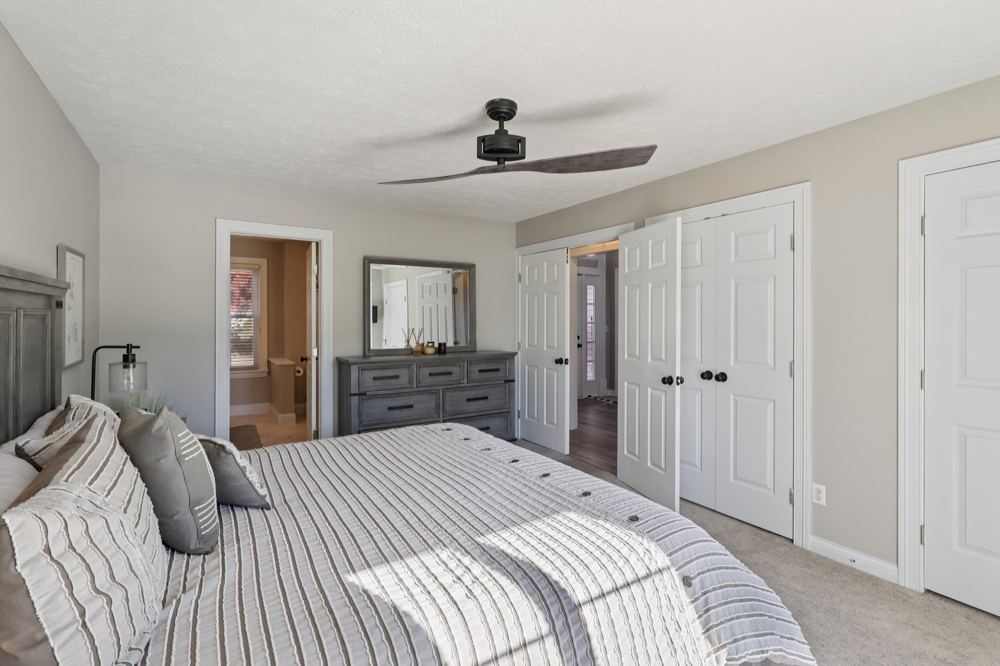 W Sturbridge Dr-S2910-033.jpg