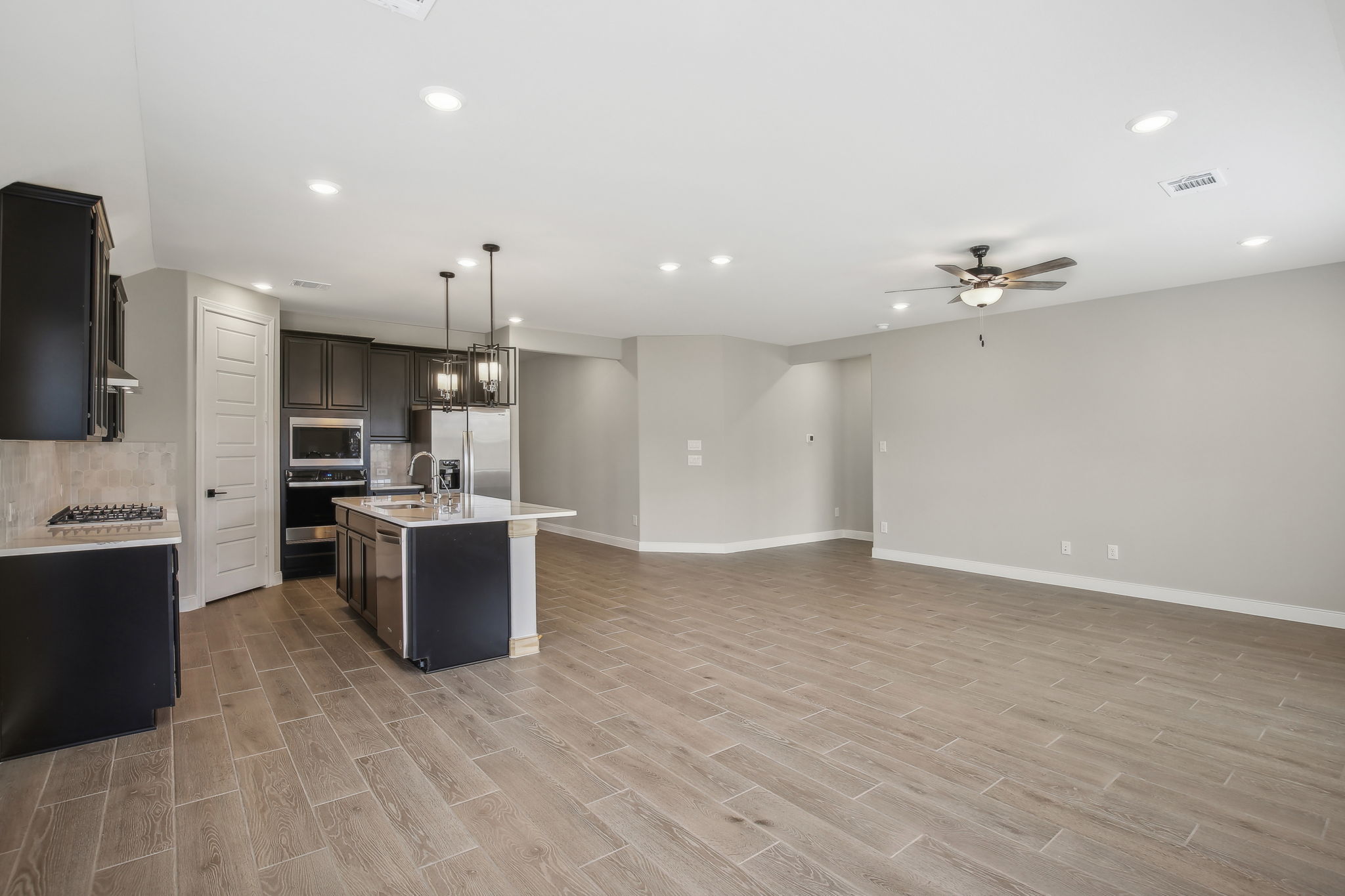 Houston - Montgomery Oaks - 1880 Canyon Oaks St, Conroe, TX 77304 - 008