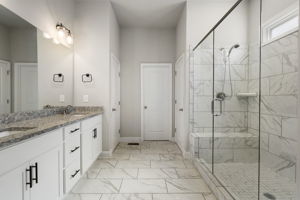  Photo 27