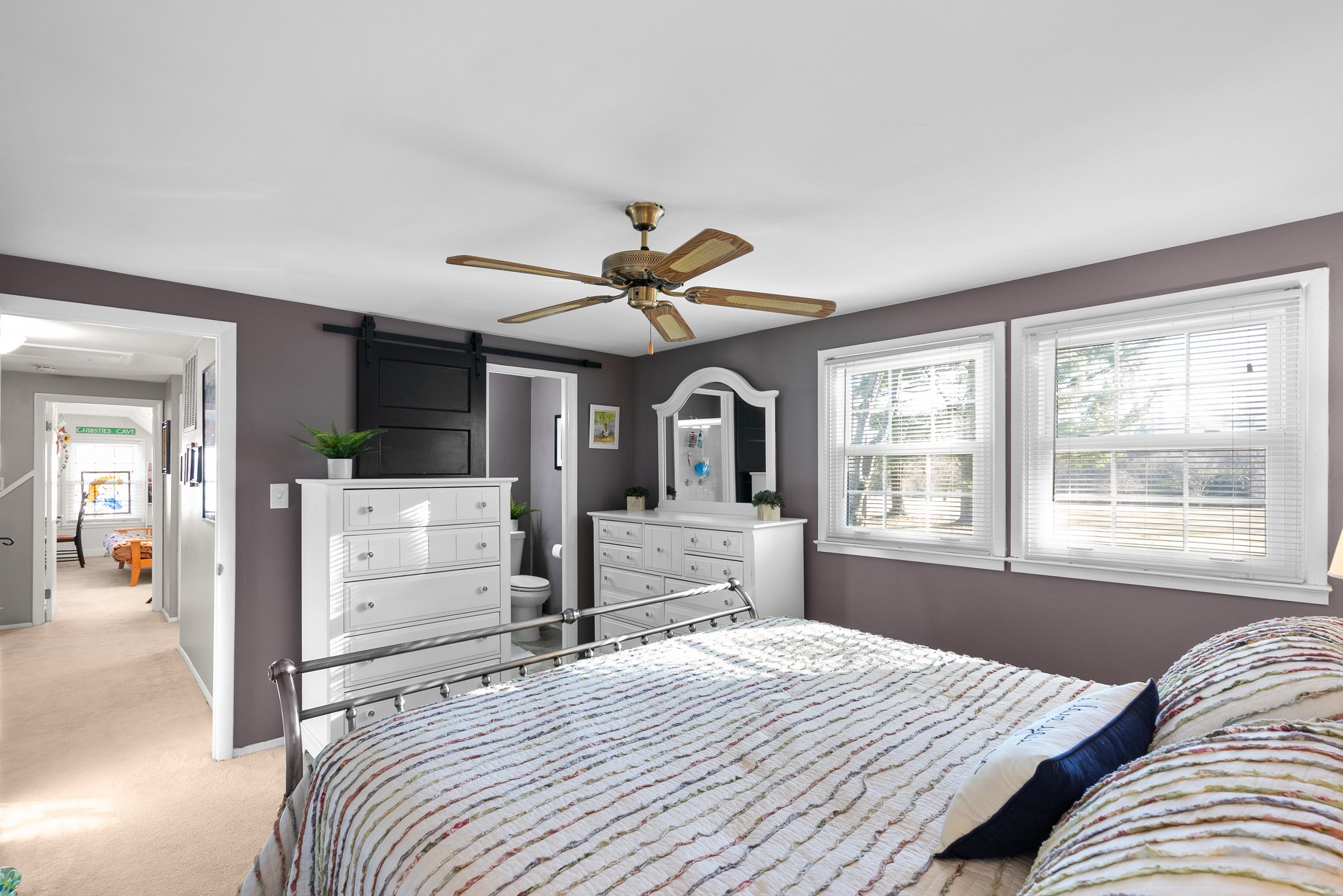 34. 1880 Harcourt Ave.jpg