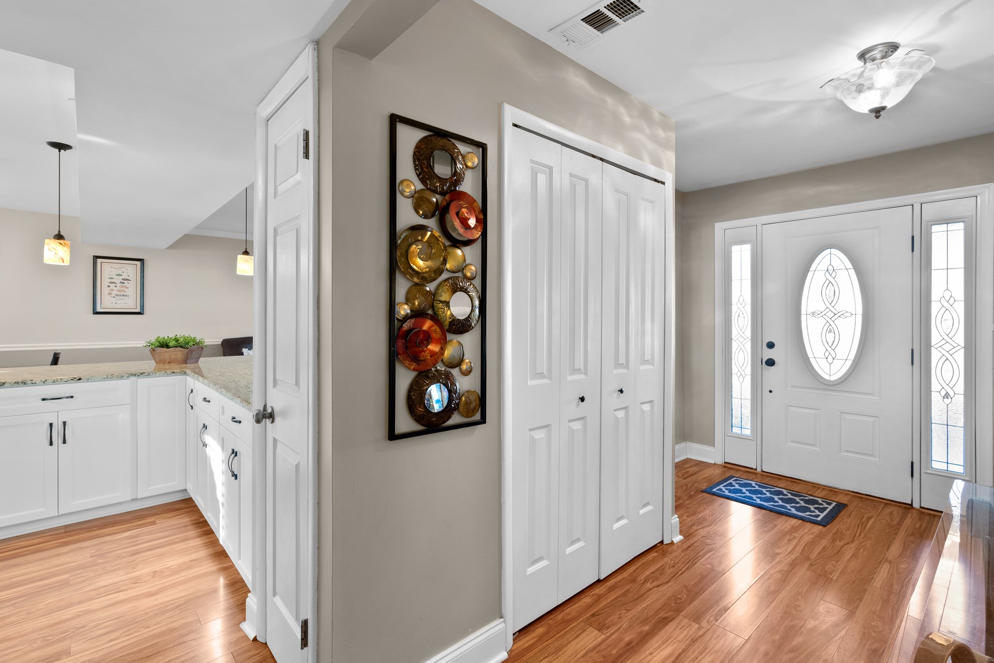 17. 1880 Harcourt Ave.jpg