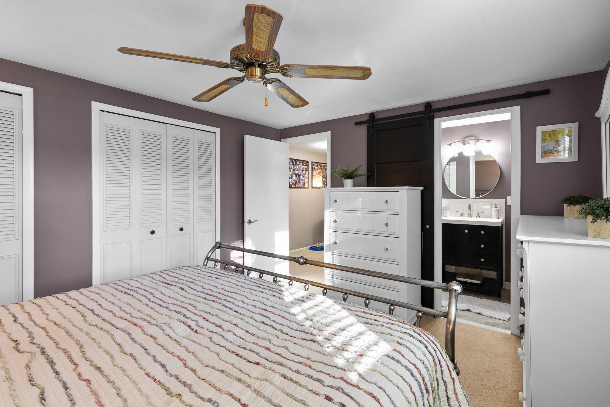 35. 1880 Harcourt Ave.jpg