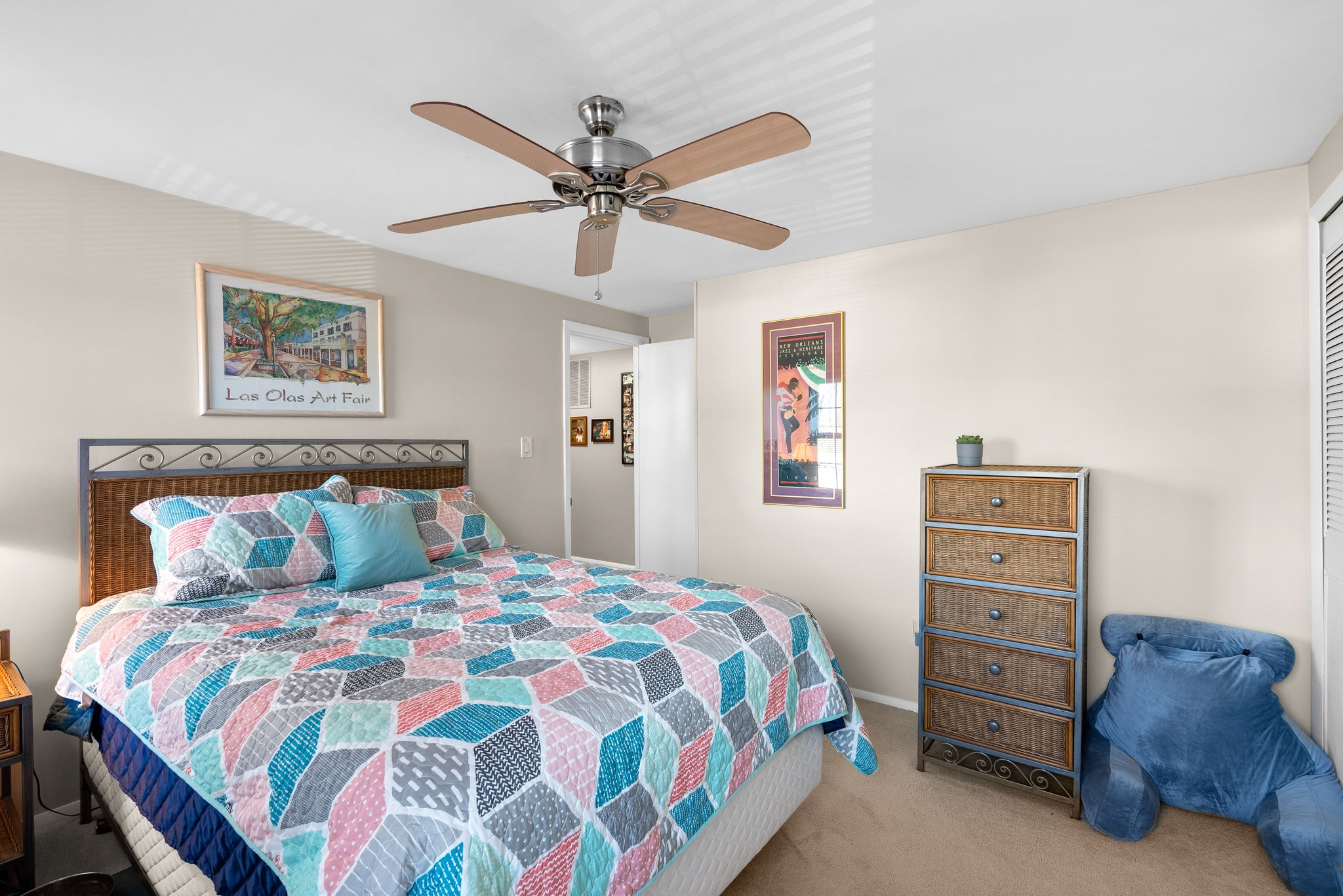 32. 1880 Harcourt Ave.jpg