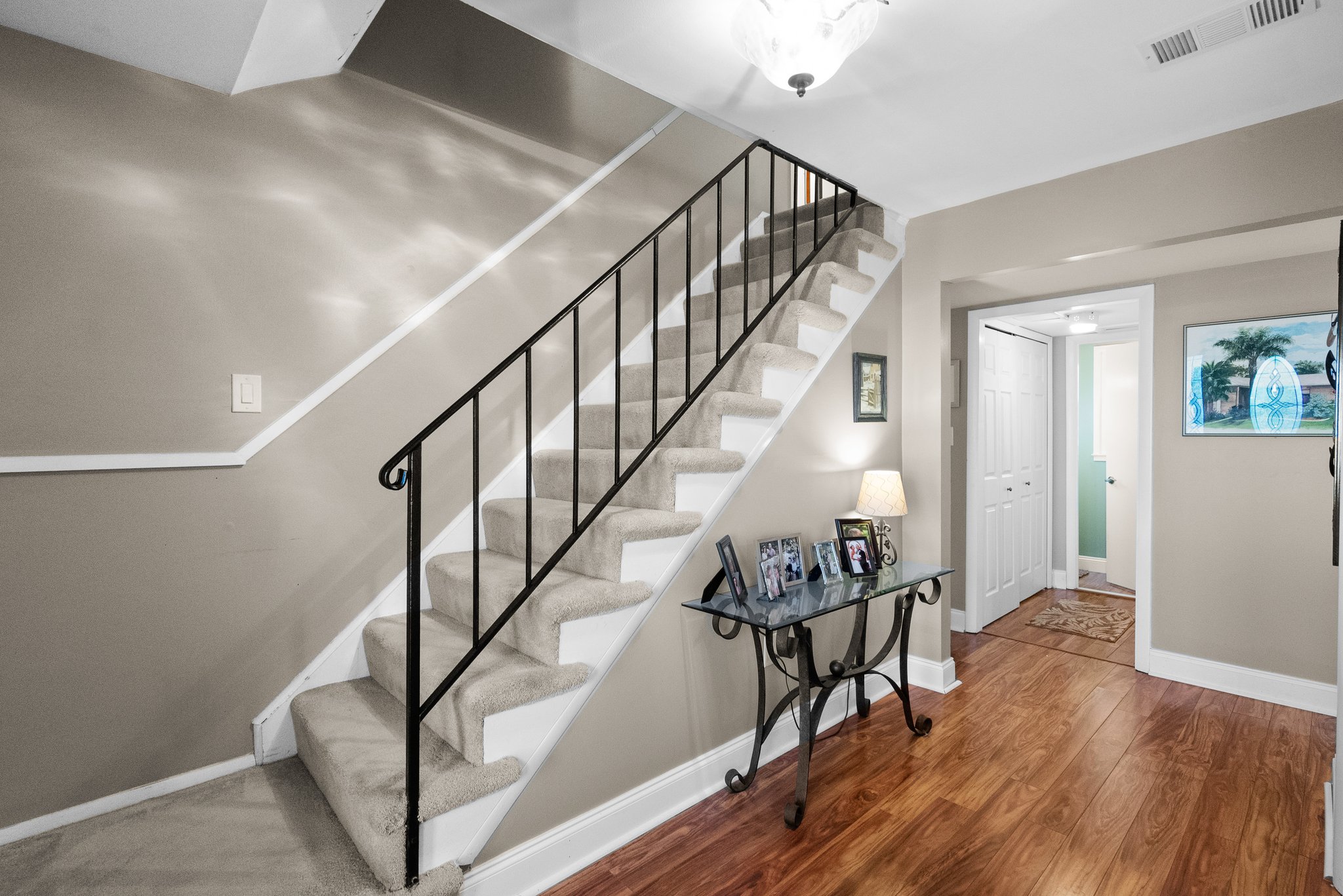 04. 1880 Harcourt Ave.jpg