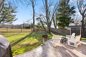 38. 1880 Harcourt Ave.jpg