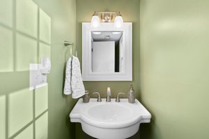 18. 1880 Harcourt Ave.jpg