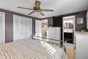 35. 1880 Harcourt Ave.jpg