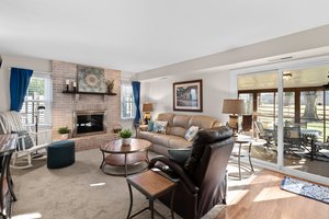 19. 1880 Harcourt Ave.jpg