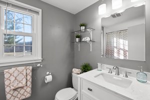 27. 1880 Harcourt Ave.jpg