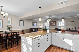 13. 1880 Harcourt Ave.jpg