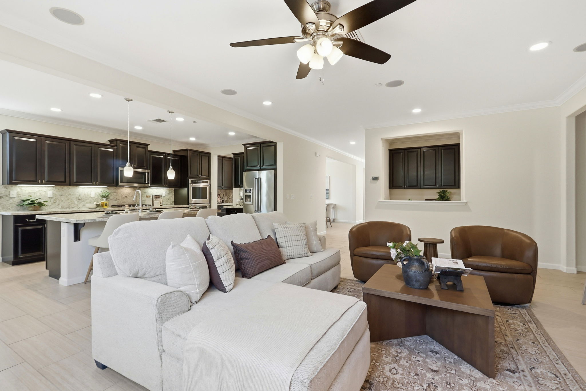 008_F8_18800 Paprika Dr