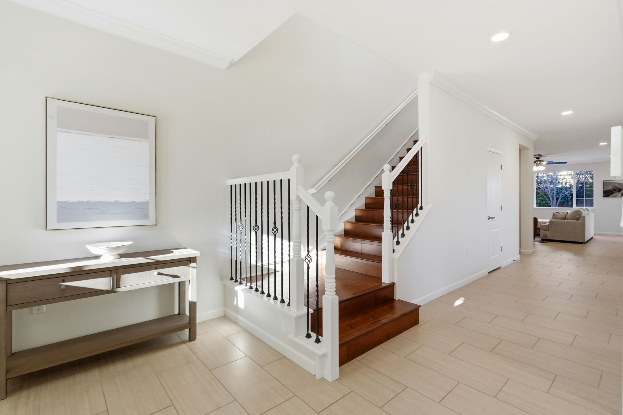 025_F8_18800 Paprika Dr