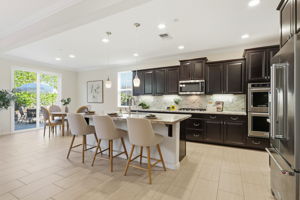 011_F8_18800 Paprika Dr