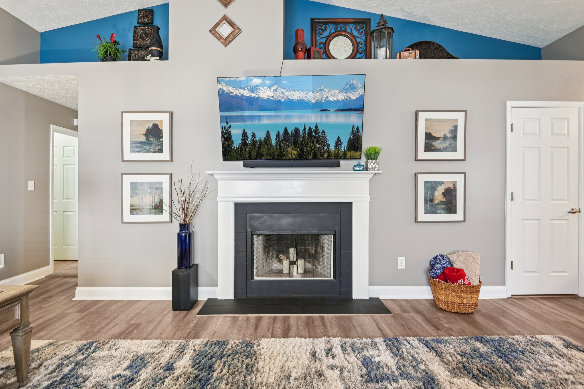 Edwards Grove Dr-S0703-010.jpg