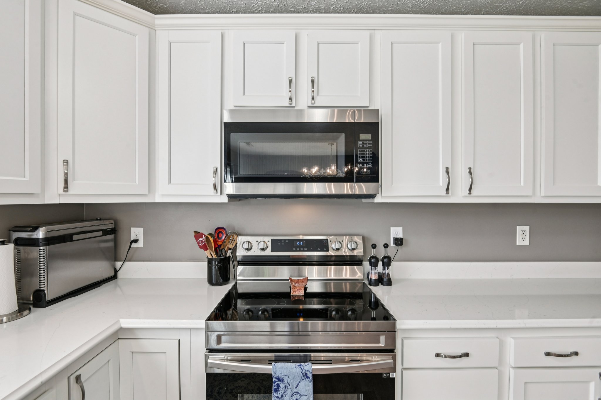 Edwards Grove Dr-S0703-019.jpg