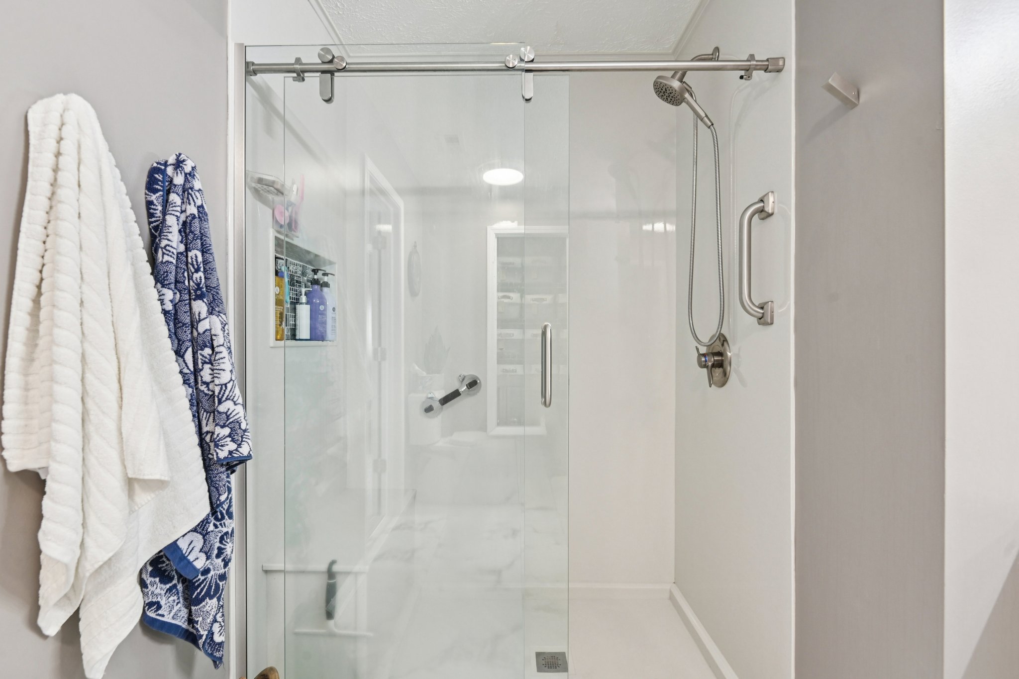 Edwards Grove Dr-S0703-034.jpg