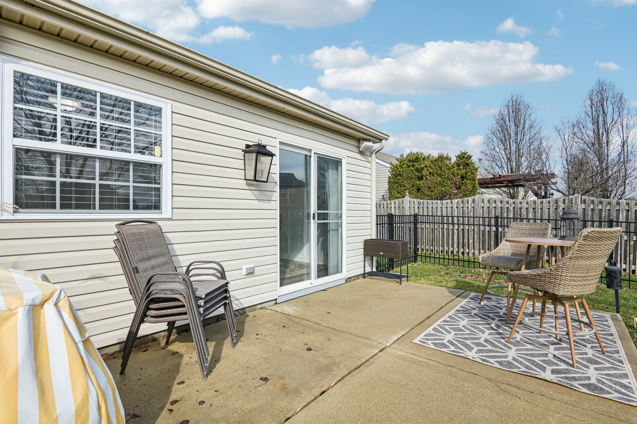 Edwards Grove Dr-S0703-046.jpg