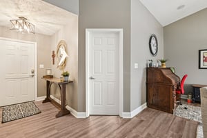 Edwards Grove Dr-S0703-008.jpg