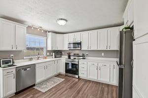 Edwards Grove Dr-S0703-017.jpg