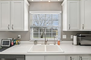 Edwards Grove Dr-S0703-018.jpg