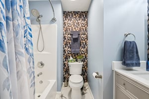 Edwards Grove Dr-S0703-040.jpg