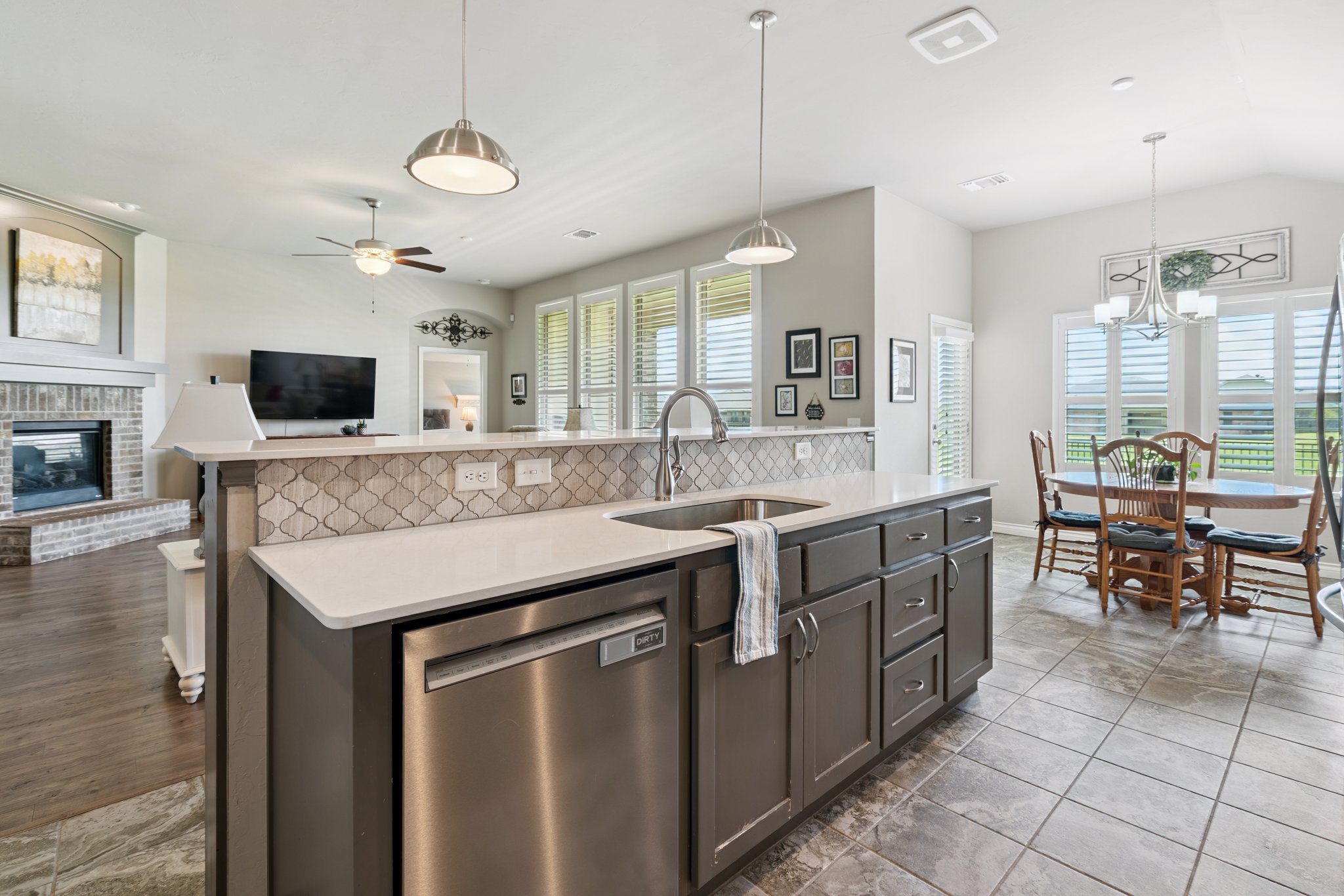 18809 Vea Dr_019.jpg