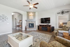 18809 Vea Dr_010.jpg