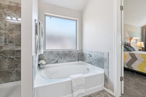 18809 Vea Dr_029.jpg