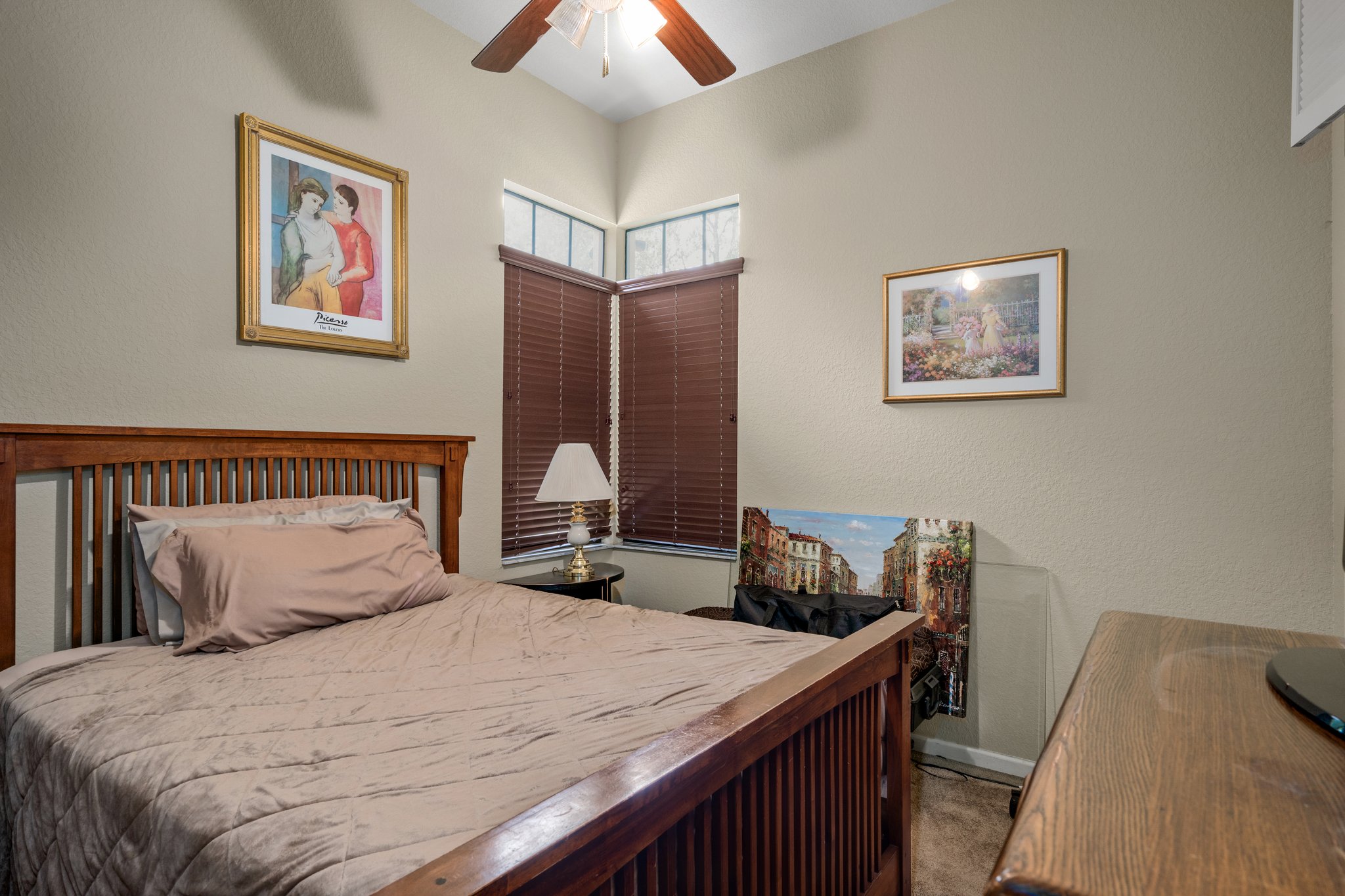 Guest Bedroom High ceilings