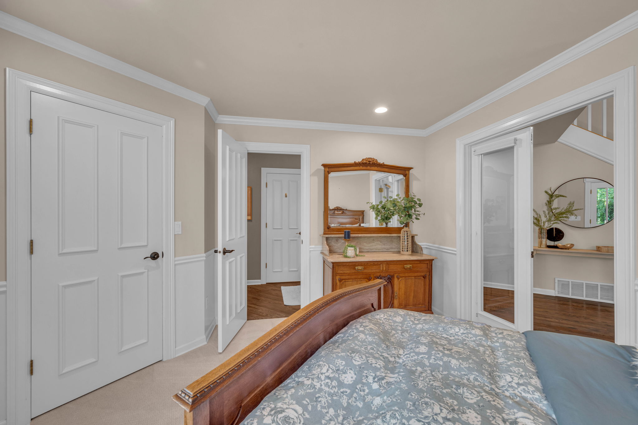  Photo 40